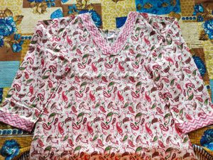 Combo Of 4 Beautiful Kurtis..🌻💗