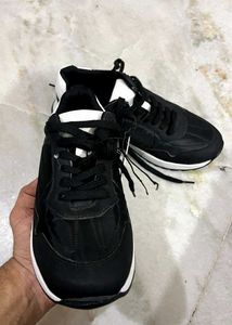 WESTSIDE LUNA BLU WOMEN BLACK QUILTED SNEAKERS -37