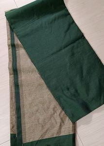 Soft Khadi Cotton Saree (Green 💚 golden  💛)