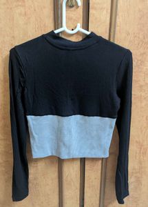 Two-Tone Ribbed Long Sleeve Crop Top