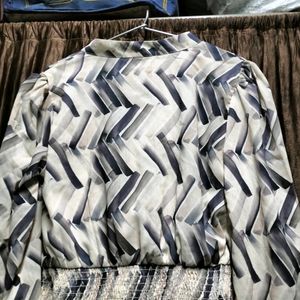Fancy V-neck T-shirt