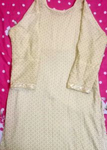 Vintage Heart-Trimmed Top