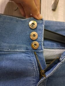 2 Tops 1 Jeans