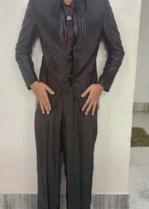 Stylish Men's Suit