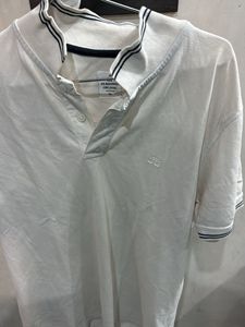 “Men’s White Tshirt With Colar