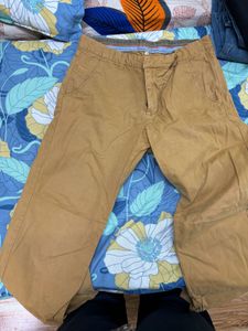 premium casual pants.