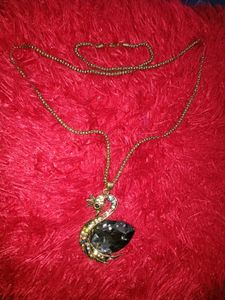 Pendant Set With Chain