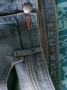 LUXE HARMONT &amp; BLAINE JEANS