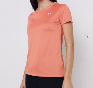 Nike Dri-Fit Peach T-Shirt 🍑