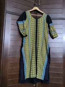 Women Black Cotton Printed Kurti