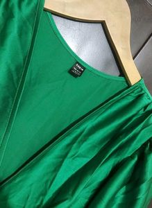 Green🟢 Partywear Silk Dress For 36 Bust