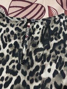 leopard print top