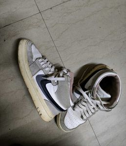 Used Sneakers – Size 6.5-7