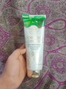 B1G1 !!! Aloe Vera And Green Tea Daily Body Lotion