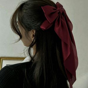Chic Burgundy Bow Hair Accessory