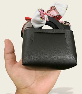 Hand Sized Black Handbag (1Bag)