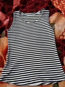 Black And White Top