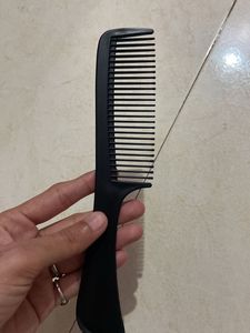 Combs &amp; Powder Puff