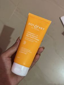 Dot & Key Face Wash