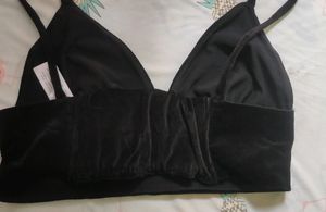 Sell 😱📢🔈Zara 2 Crop Top Like A New