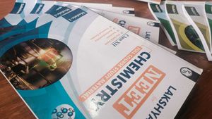 Complete PW Class 12 NEET Modules Book