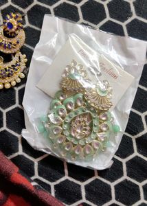 New With Tag Green &amp; White Earrings 💚