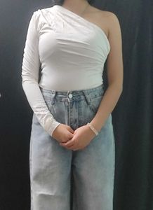 Chic White One-Shoulder Bodysuit