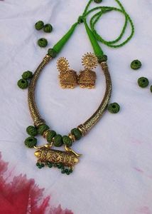 ✨Golden And Green Jwellery Set ✨