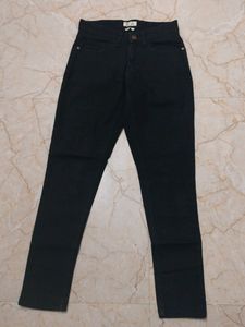 Skinny Black Jeans (dnmx)