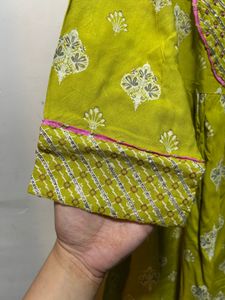 Embroidered Green Tunic Top XL
