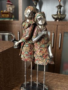 Figurine Statue