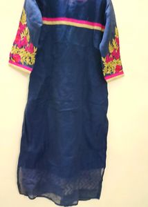 👗💗 Embroidered Kurti...