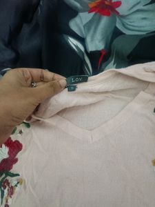 Embroidered knitted Top