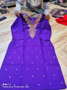 Elegant Purple Embroidered Kurta