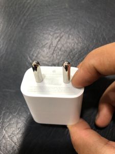Apple 20W USB-C Power Adapter