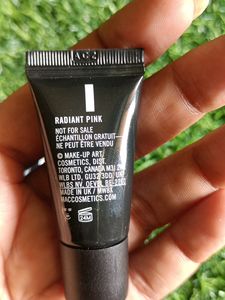 Mac Prep + Prime Natural Radiance Base Lumiere