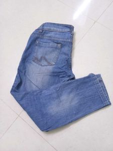Blue Denim Capri Jeans