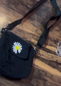 Daisy Crossbody Bag