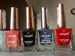 Aesthetic Nail Shades And Lipstick