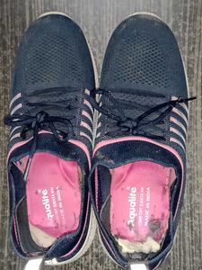 Aqualite Sneakers with Reflective Tag