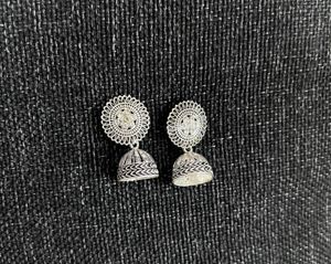 Earrings/jhumka