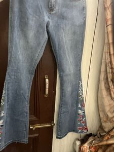 Floral Embroidered Denim Jeans