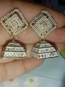 White Jhumke🤍