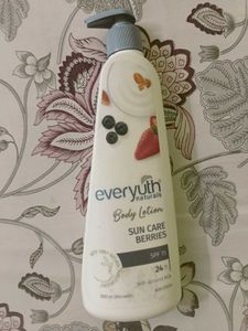 New Everyuth Naturals Body Lotion