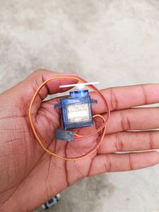 Servo Motor. And Esp32 Cam Combo