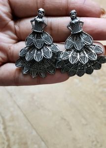 5 Pairs Of Earrings