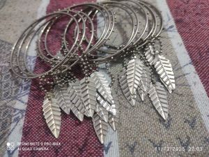 Silver Tone Leaf Bangle Set