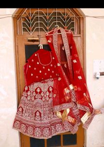Royal Beautiful Bridal Lehenga