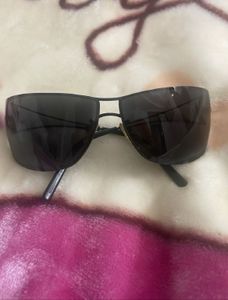 Sleek Black Sunglasses
