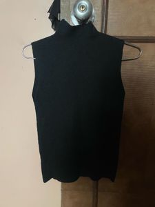 Sleeveless Turtleneck Top